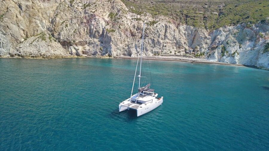 Santorini: Caldera Luxury Catamaran Cruise w/ Meal & Drinks - Key points to know before booking