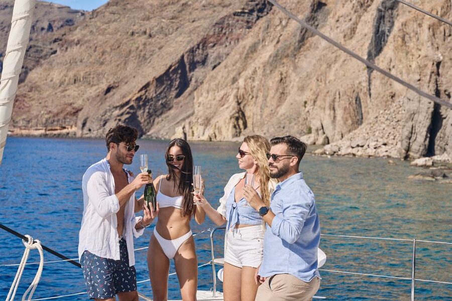 Santorini: Day Luxury Catamaran Cruise with Meal & Drinks - Timing, wind, and the small print that matters