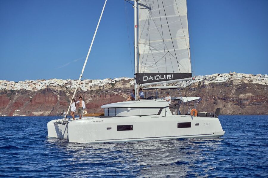 Santorini: Day Luxury Catamaran Cruise with Meal & Drinks - The crew and food receive the strongest praise