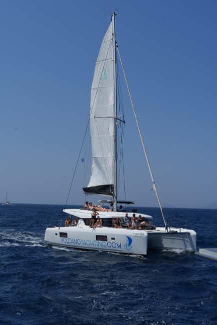Santorini: Luxury Caldera Cruise With Meal & Drinks - What makes this Santorini cruise worth considering