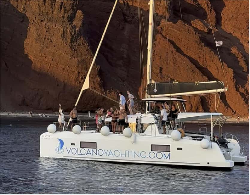 Santorini: Luxury Caldera Cruise With Meal & Drinks - The sunset version follows a different rhythm