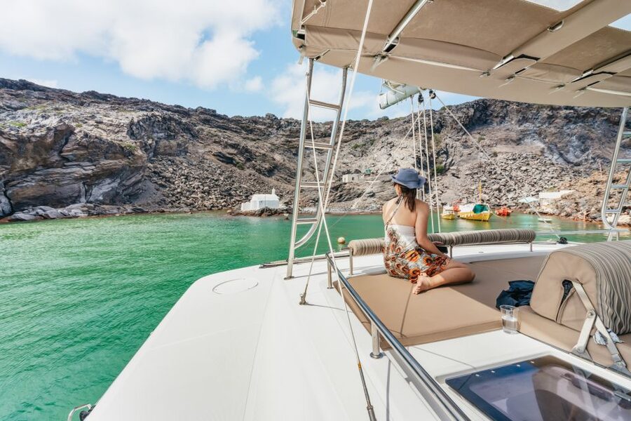 Santorini: Luxury Catamaran Day Trip with Meal and Open Bar - The volcanic hot springs near Palia Kameni