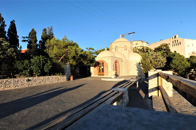 Santorini Luxury Custom Private Tour with Local guide - Price, group size, and what you receive