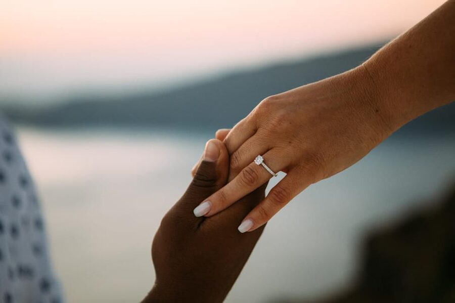 Santorini Proposal: A Luxury Photoshoot for Your Yes! Moment - Arriving at the Oia Bus Terminal