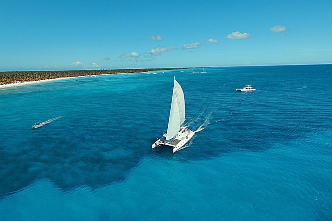 Saona Island small group and relax - luxury catamaran - What makes this Saona cruise different