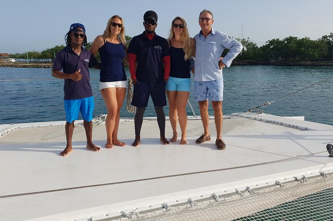 Saona Island small group and relax - luxury catamaran - Las Palmillas natural pool and its starfish