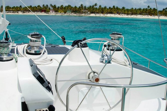 Saona Island small group and relax - luxury catamaran - Why the higher price can make sense