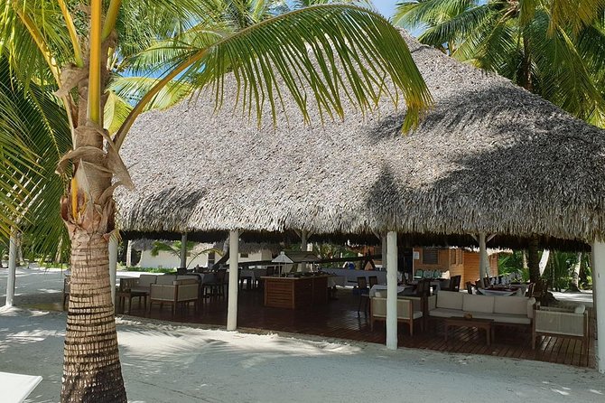 Saona Island small group and relax - luxury catamaran - The crew and the mood on board