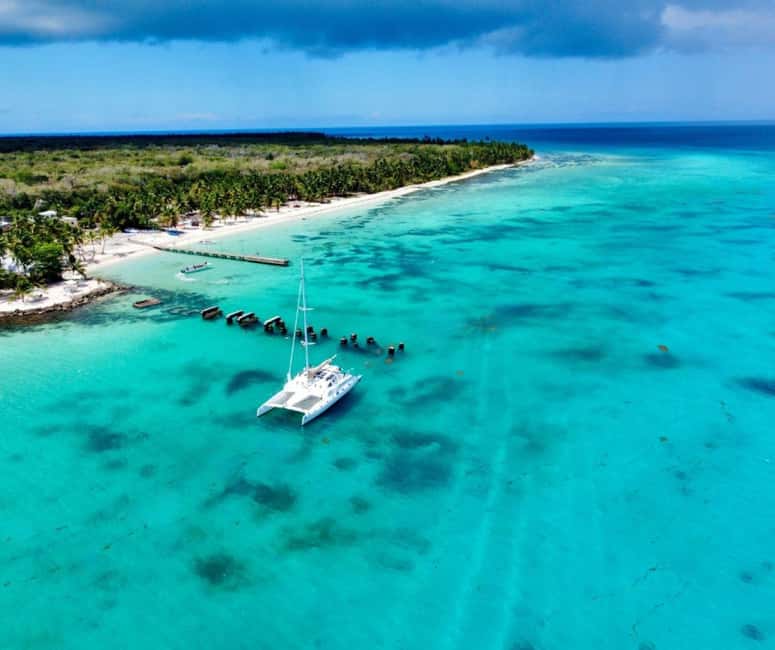 Saona island - Small group tour - Luxury catamaran - The return sail to Bayahibe