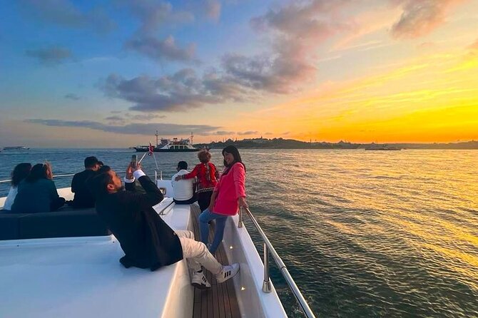 Scenic Bosphorus Sunset Cruise – 2.5 Hours of Luxury & Views - Boarding at Kabataş and Settling In