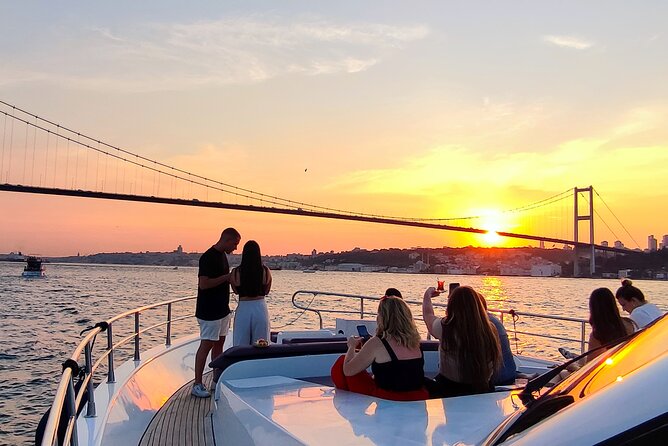 Scenic Bosphorus Sunset Cruise – 2.5 Hours of Luxury & Views - Asian Shore Views: Küçüksu, Beylerbeyi, and Üsküdar