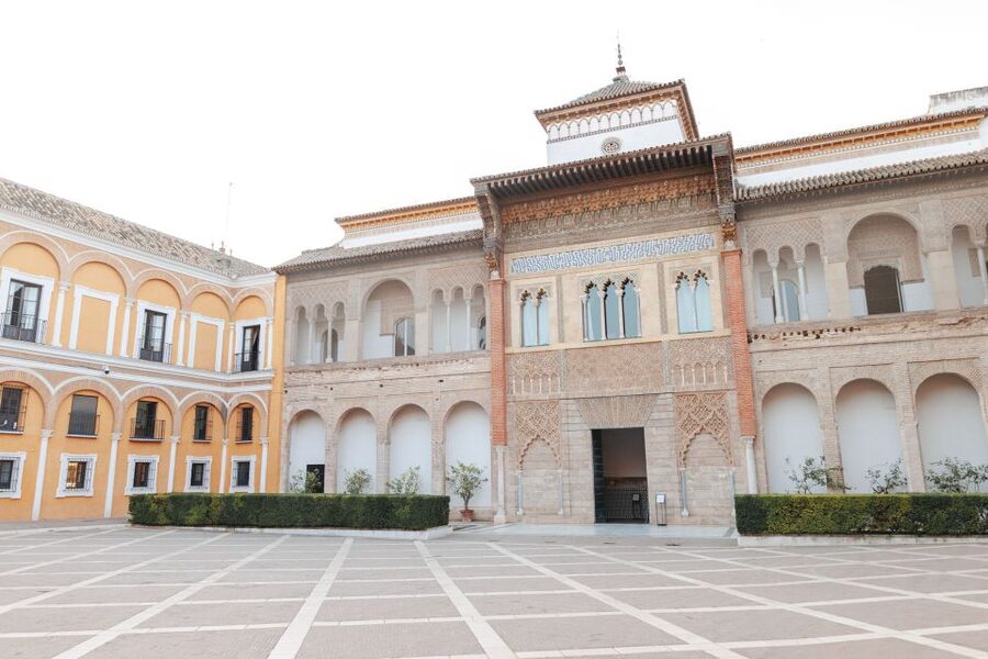 Seville: VIP Exclusive Early Access Tour of The Alcazar - Details that are easier to see before opening time