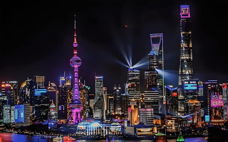 Shanghai Night River Cruise VIP Seat with Authentic Dinner - The Bund, Pudong, and the buildings you will see