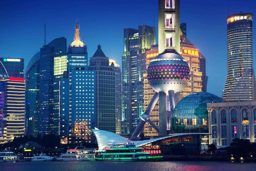 Shanghai Night River Cruise VIP Seat with Authentic Dinner - Dinner at a local Shanghai restaurant