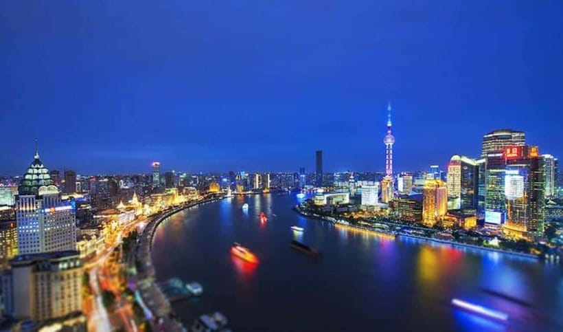Shanghai Night River Cruise VIP Seat with Authentic Dinner - Who should book this evening?