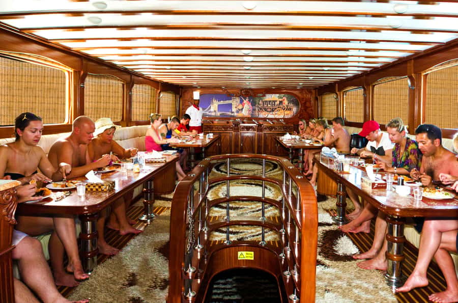 Sharm El-Sheikh: Luxury Ras Mohammed & White Island Cruise - The second snorkeling stop gives you another look