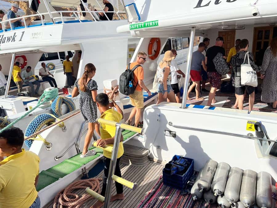 Sharm: Luxury Private Yacht with optional Lunch & Drinks - First snorkeling stop: about 40 minutes in the water