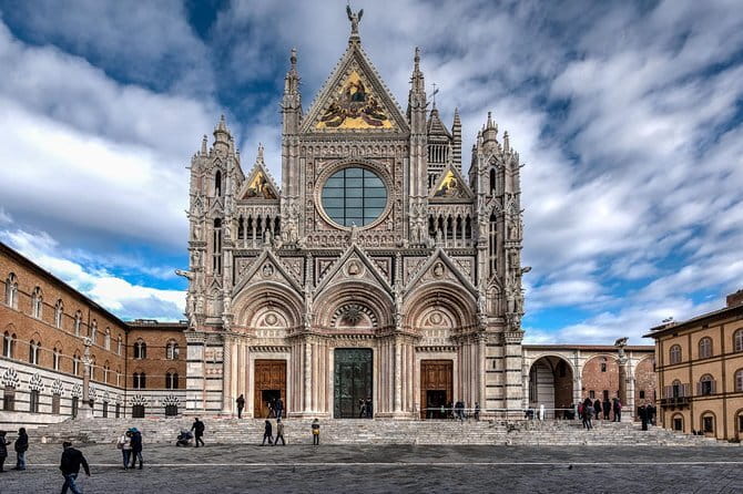 Siena and Chianti Wineries Excursion by Private Luxury Van from Florence - Two Hours Inside Siena’s Medieval Center