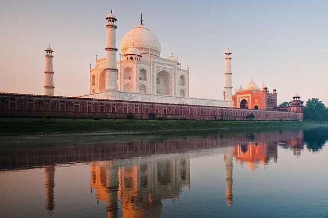 Skip-the-Line Taj Mahal VIP Entrance Tour - What the guides add to the visit