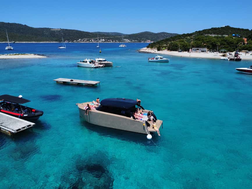 Split: Full-Day 4 Islands Tour by Luxury Boat - Two hours in Hvar City