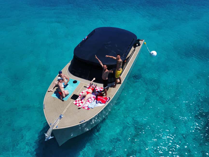 Split: Full-Day 4 Islands Tour by Luxury Boat - The boat, crew, and ride across the Adriatic