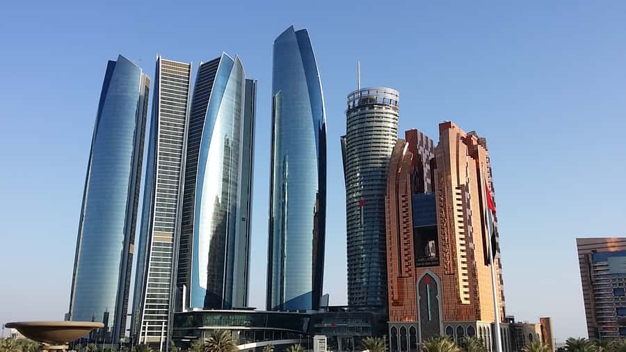 Sport and Luxury in Abu Dhabi: 1-Day Tour from Abu Dhabi - Key details to know before booking