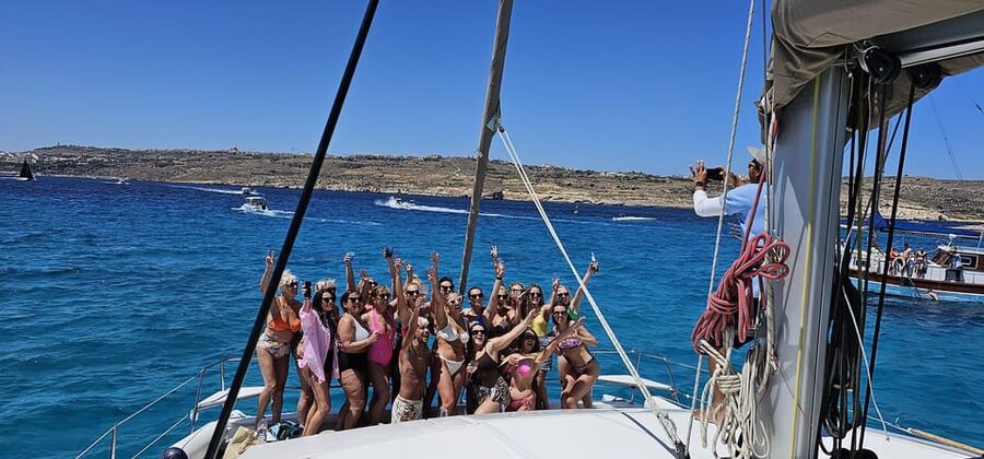 St. Paul's Bay: Half-Day Luxury Catamaran Tour with Drinks - Crystal Lagoon: quieter water and a peaceful swim