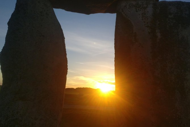 Stonehenge Half-Day luxury guided tour from Bath for 2-8 - Arriving at Stonehenge with fast-track entry