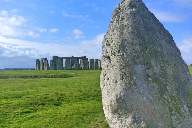 Stonehenge Half-Day luxury guided tour from Bath for 2-8 - Meeting outside The Abbey Hotel in Bath