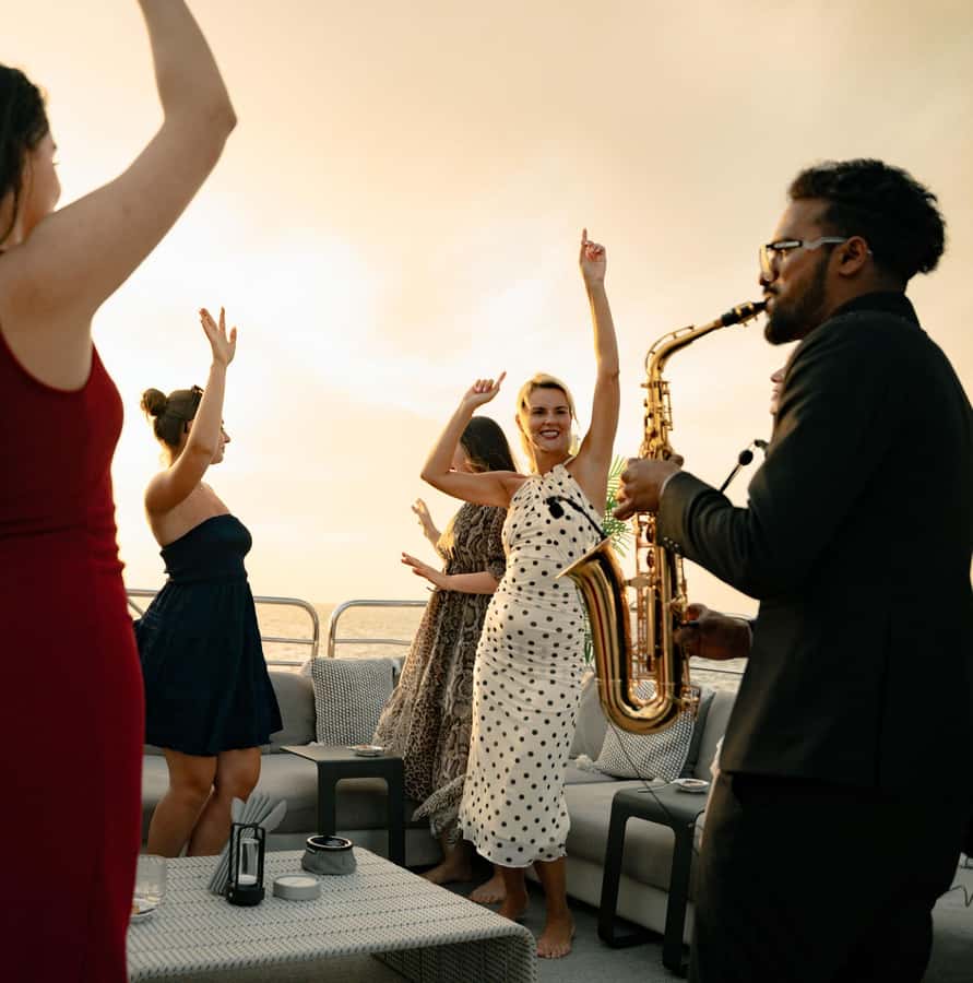 Sunseeker Superyacht: VIP Dinner, Premium Drinks& Live Music - The daytime swimming stop