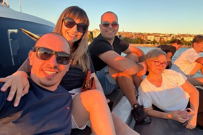 Sunset Cruise on Luxury Yacht with Transfers - Why a sunset cruise works so well in Istanbul