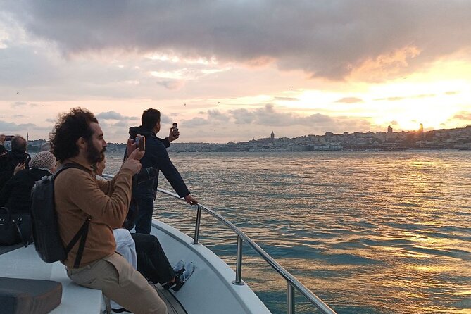 Sunset Cruise on Luxury Yacht with Transfers - Rumeli Fortress and the Fatih Sultan Mehmet Bridge
