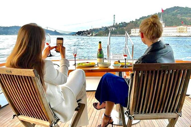 Sunset or Daytime Istanbul Guided Luxury Yacht Cruise with Snacks - The Asian shore: Anadolu Hisarı and Beylerbeyi Palace