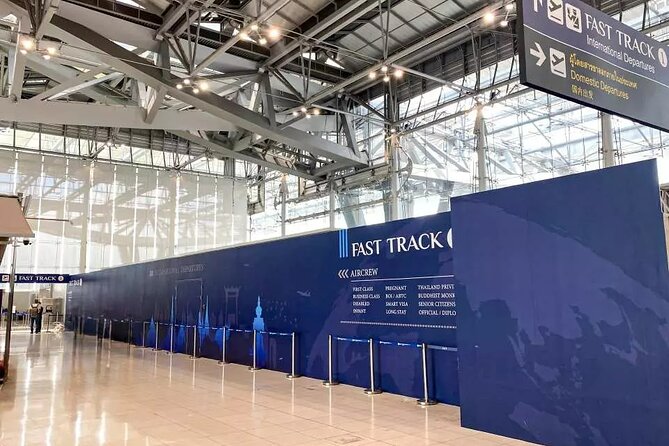 Suvarnabhumi Airport VIP Fast-Track Service | Bangkok - Arriving at Suvarnabhumi and Finding Gate D5