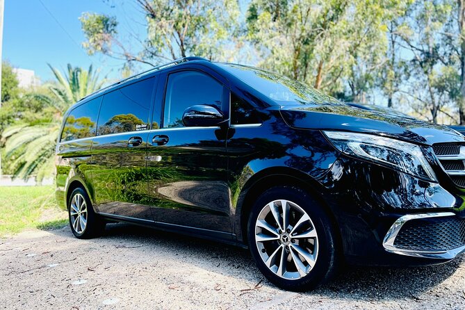 Sydney Airport Private Luxury Transfers - Inside the Vehicle: Comfort and Space