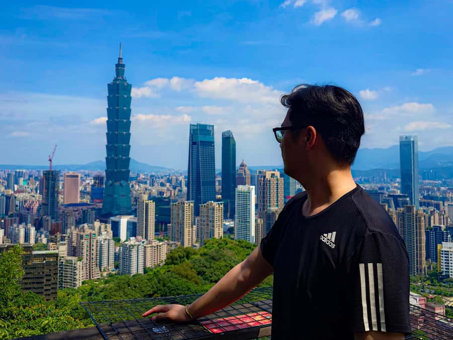 Taiwan Taipei: VIP Photoshoot with Taiwan Photographer - Modern Route: Taipei 101 and Xinyi