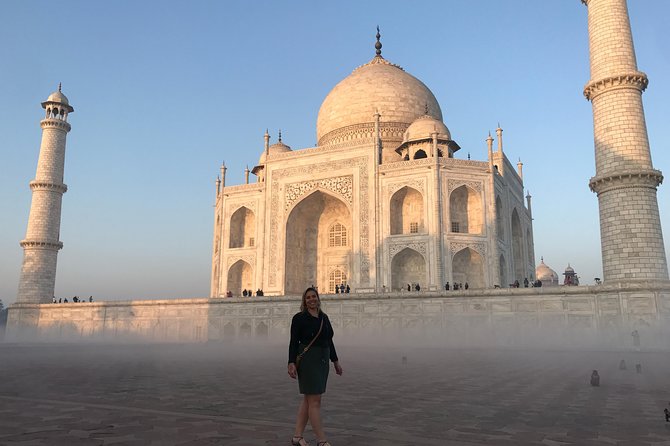 Taj Mahal skip the line luxury tour with guide - Breakfast after the monument