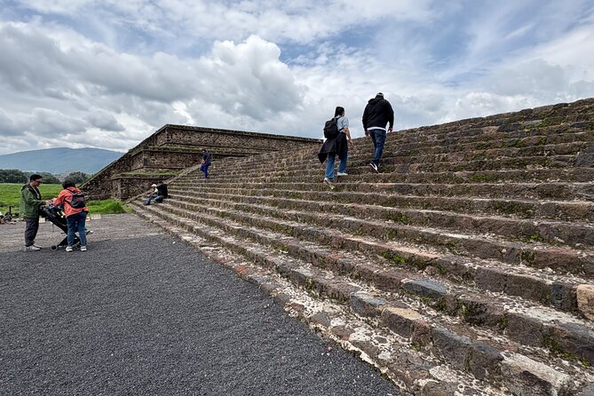 Teotihuacan Pyramids VIP Tour without Commercial Stops - The Pyramid of the Moon and the Avenue of the Dead