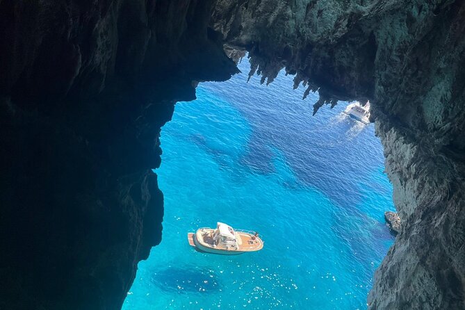 Three Hour Private Guided Tour of Capri with a luxury Gozzo cabin cruiser - What the captain adds to the trip