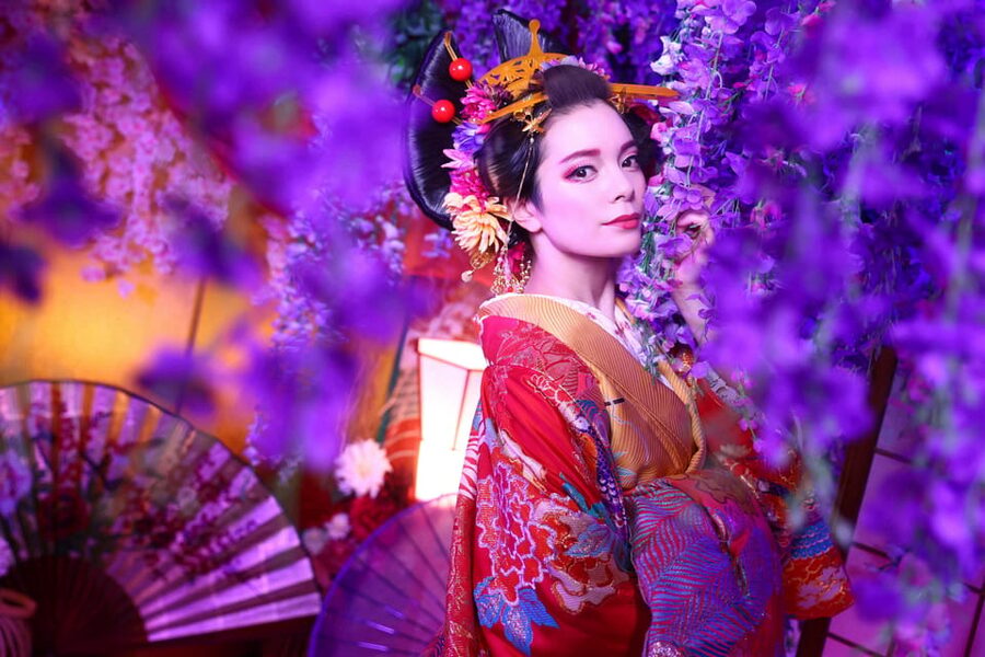 Tokyo: Private Makeover Photography Studio in Luxury Kimono - Choosing your costume and accessories