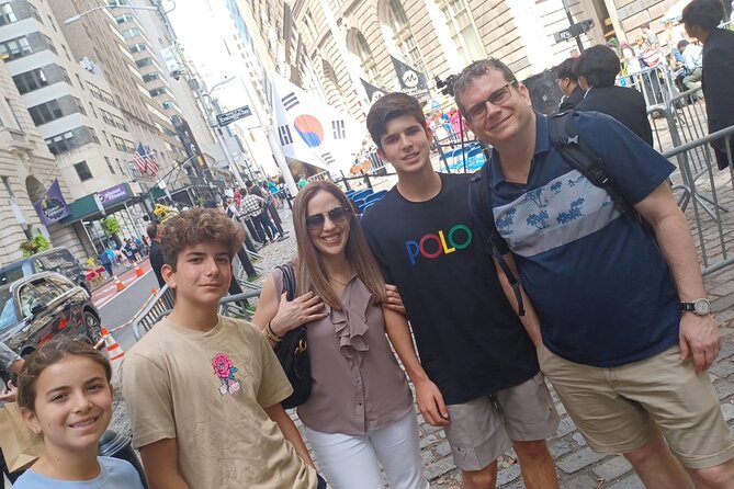 Top Rated Luxury Private VIP Tour by vehicle, Select 3 or 5 hours - Greenwich Village and Washington Square Park