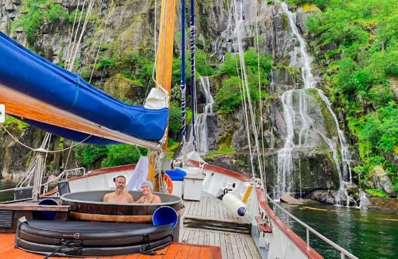 Tromsø: Luxury Summer Fjord Cruise with Lunch & Hot Tub - Boarding Stella Oceana near Tromsø harbor