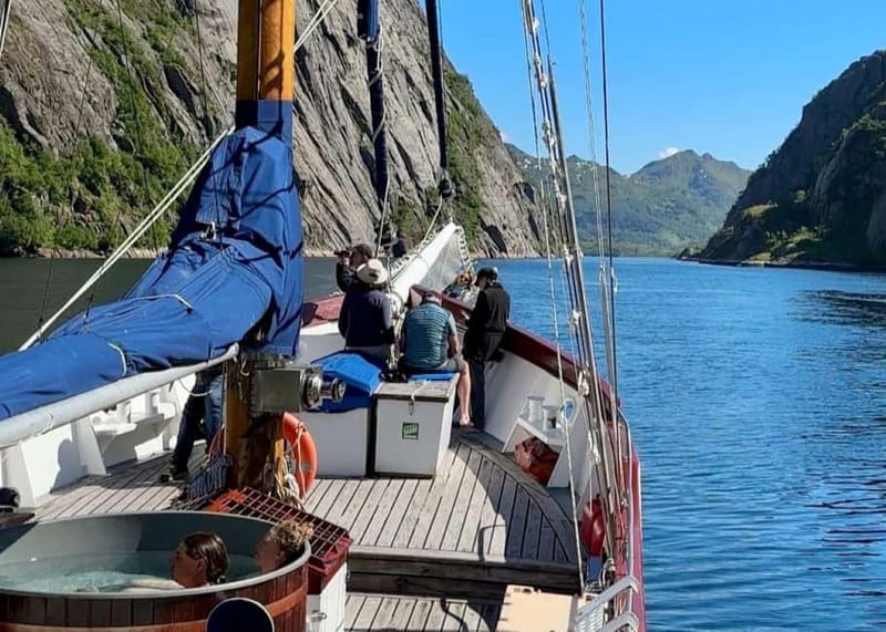 Tromsø: Luxury Summer Fjord Cruise with Lunch & Hot Tub - Who will enjoy this cruise most