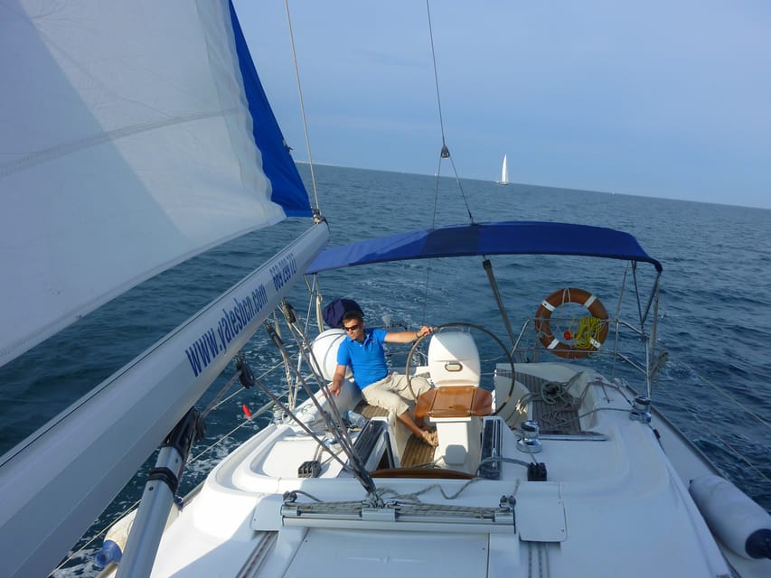 Two Hour Luxury Sailing Experience with Open Bar - Drinks, Olives, And Time To Relax