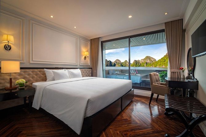 Ultra luxury style-3D/2N amazing activities Halong-Lan Ha- Cat Ba - Food, service, and the feel onboard