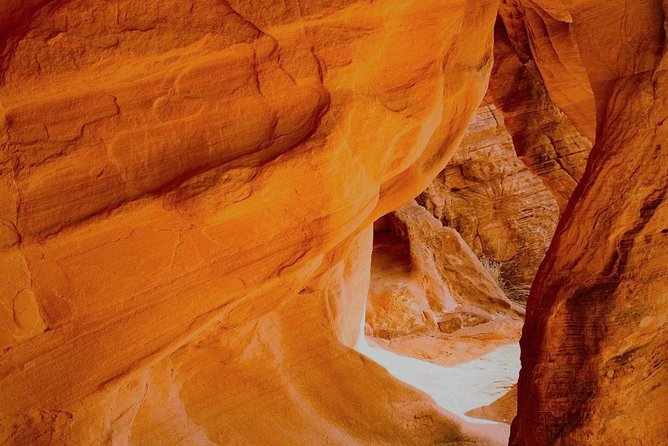 Valley of Fire/ Mojave Desert VIP Small Group Tour From Las Vegas - Beehives and the first taste of red sandstone