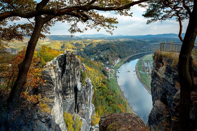 VIP Best Reviews: Bohemian & Saxon Switzerland from Prague - Tisá Rocks feels like a stone maze