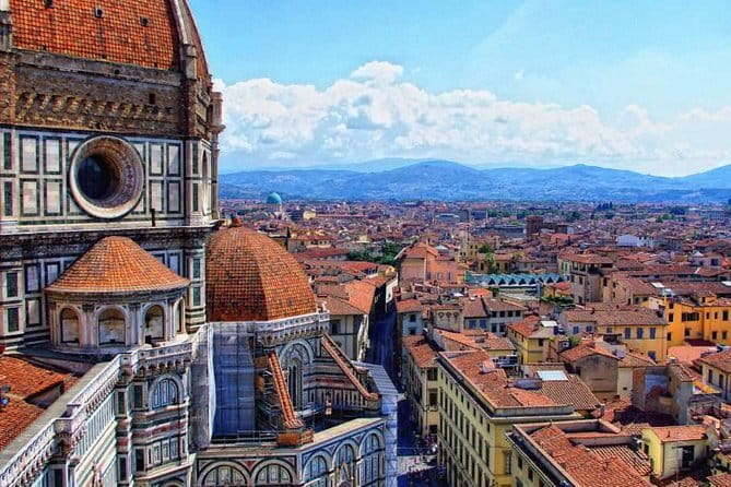 VIP Brunello Montalcino, Montepulciano & Val d'Orcia with Lunch - Who should book this experience