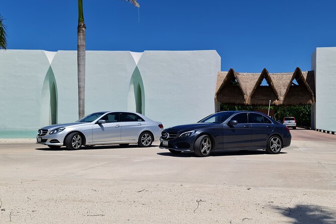 VIP Chichen Itza Private Tour - Luxury Car - Three hours among Maya monuments