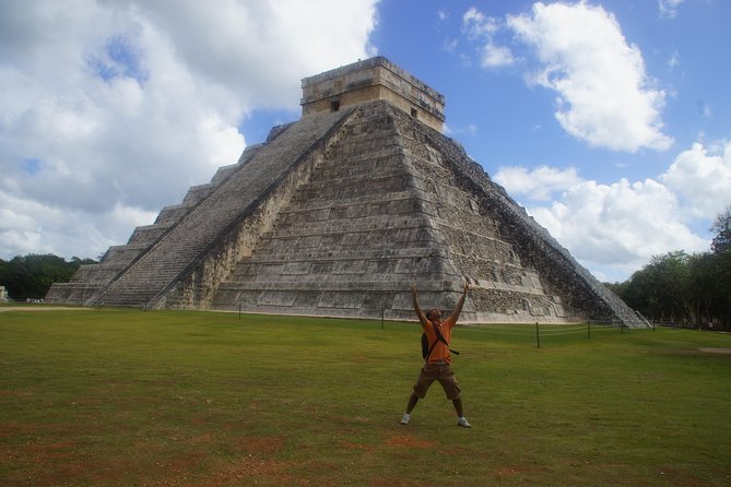 VIP Chichen Itza Private Tour - Luxury Car - Riding in a private luxury car